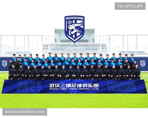 武汉三镇迎战对手展开激烈角逐 看球迷热情与球队实力如何碰撞 武汉三镇迎战对手展开激烈角逐 看球迷热情与球队实力如何碰撞