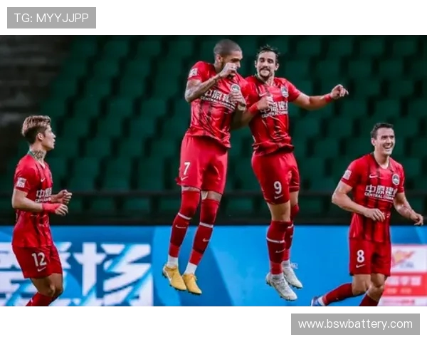 河南嵩山龙门迎战青岛海牛全力争胜力拼中超联赛首胜