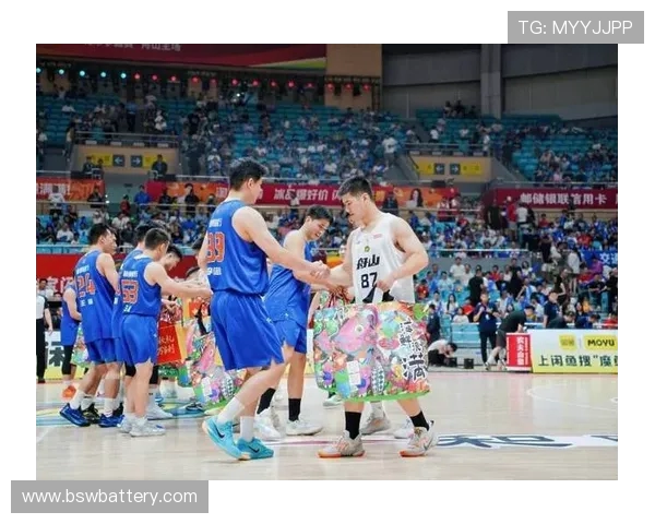 杭州篮球队在邀请赛中以97分稳居积分榜首位，展现强劲实力