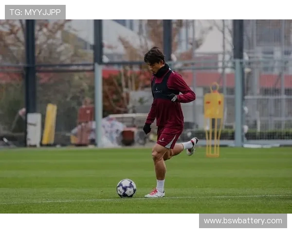 大阪飞脚迎战柔佛展开激烈对抗争夺亚洲足球赛场荣耀